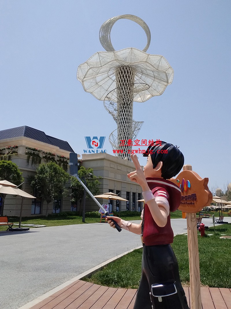 身姿輕盈，造型優美的膜結構建筑