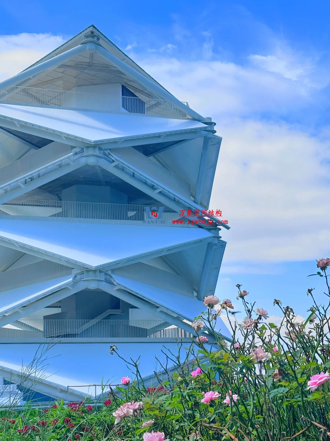 創(chuàng)意與藝術美感兼具的鋼膜結構建筑 創(chuàng)意與藝術美感兼具的鋼膜結構建筑