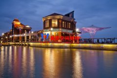 什么是景觀膜結(jié)構(gòu)工程？景觀張拉膜結(jié)構(gòu)特點(diǎn)和適用領(lǐng)域有哪些？